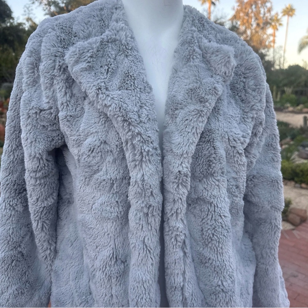 Classic Plush Faux Fur Coat - Light Gray